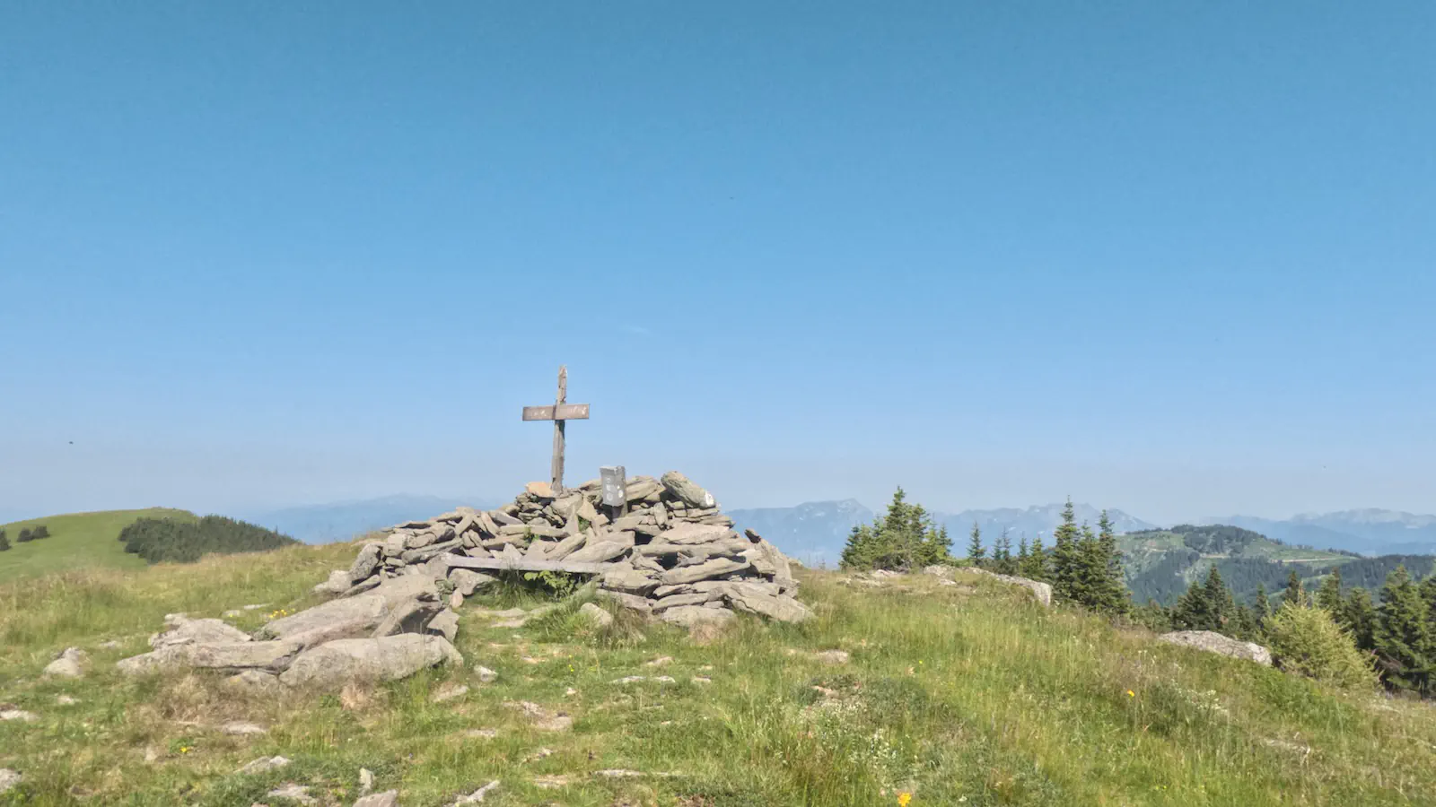 Das Gipfelkreuz am Herrenkogel