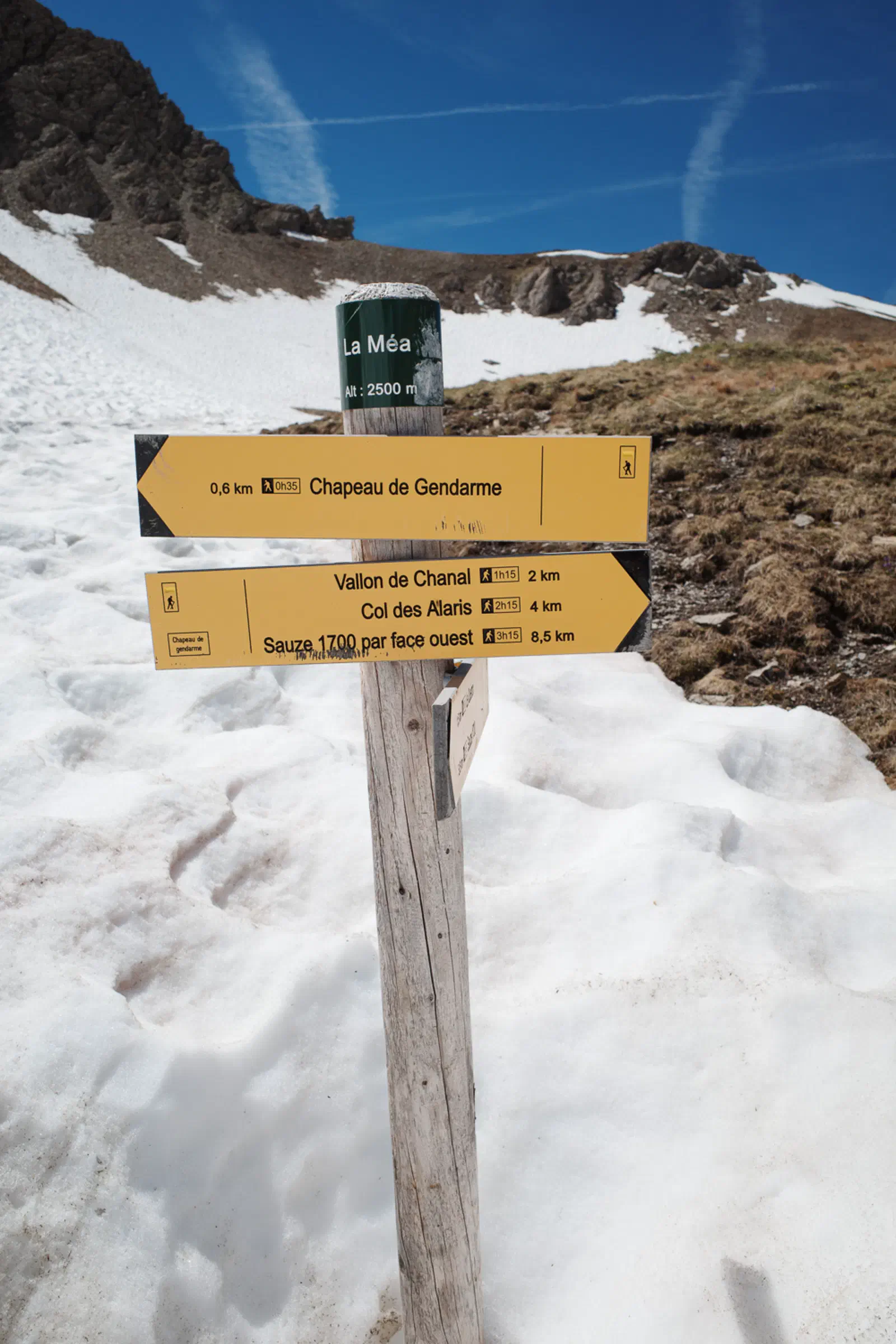 Anfang Juni liegt hier noch Schnee.