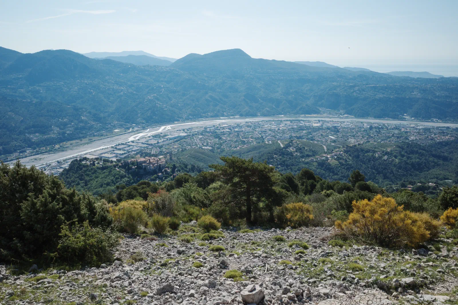 Aussicht hinunter aufs Var-Tal