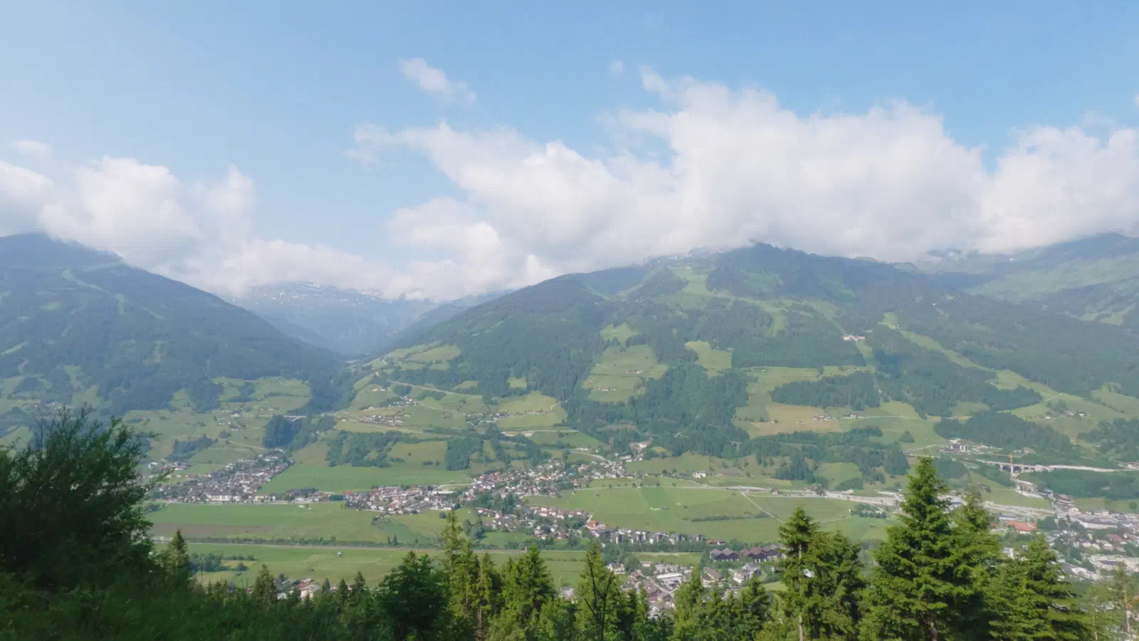 Blick hinunter ins Gasteinertal