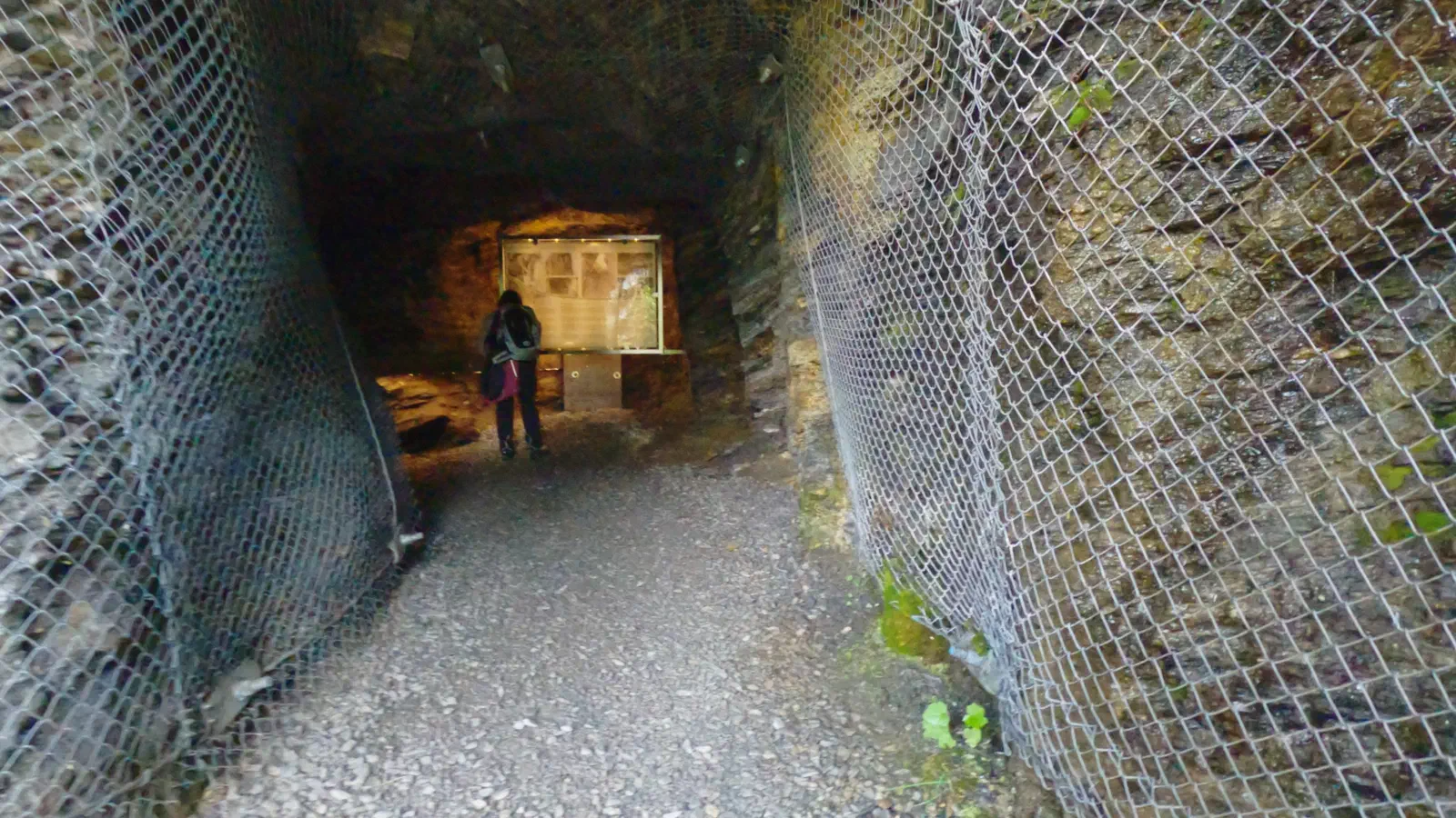 Der Weg führt auch durch den Katharinastollen.